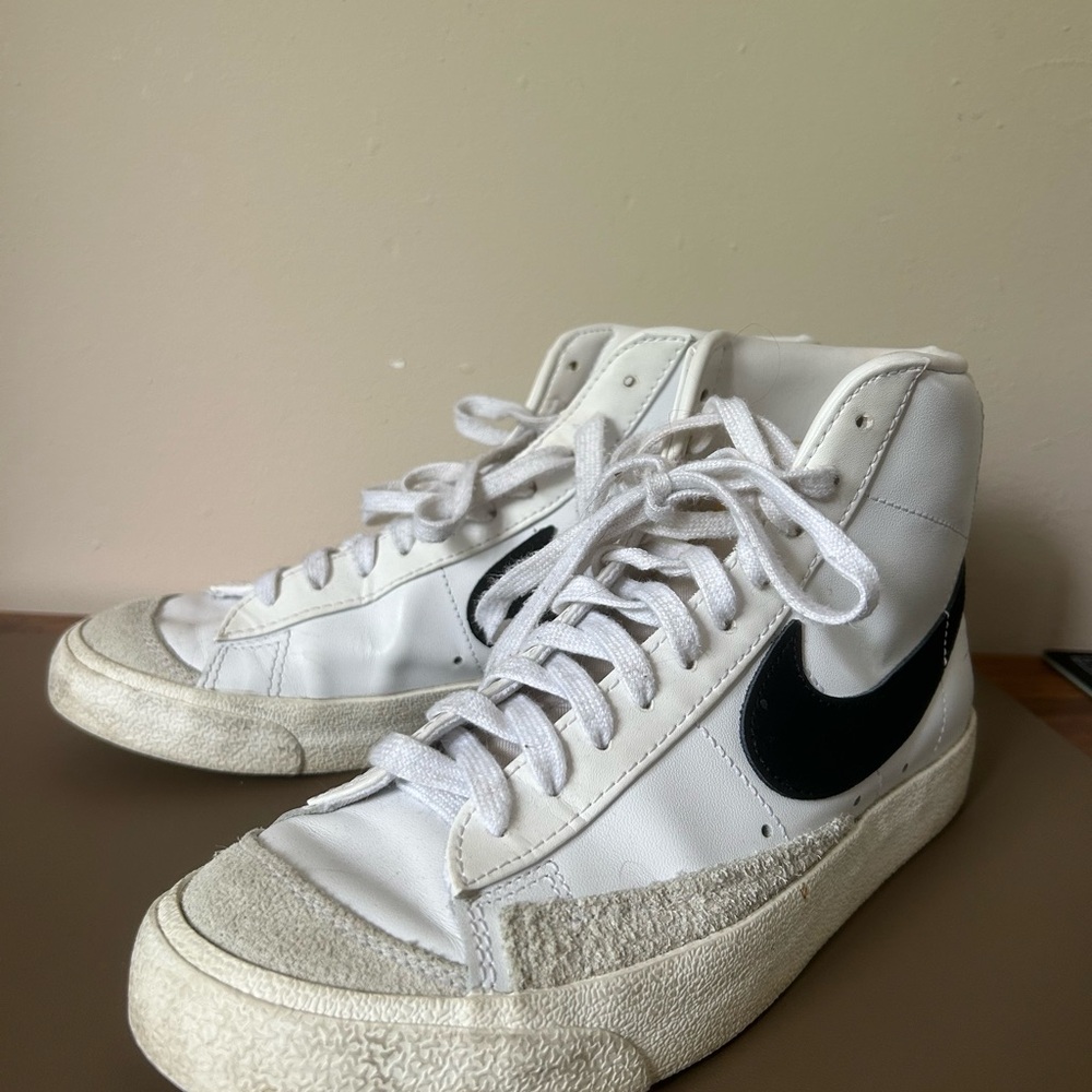 Nike Women’s Blazer Mid ‘77 White/Black Classic High-Top Sneaker